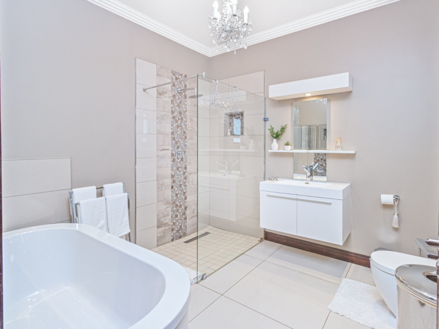 5 Bedroom Property for Sale in Pecanwood Estate North West